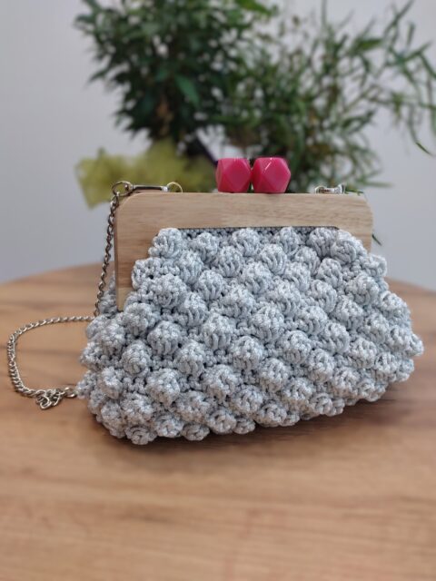 Bubble retro (siva) – heklana torba Bolkica, pogled iz drugog kuta