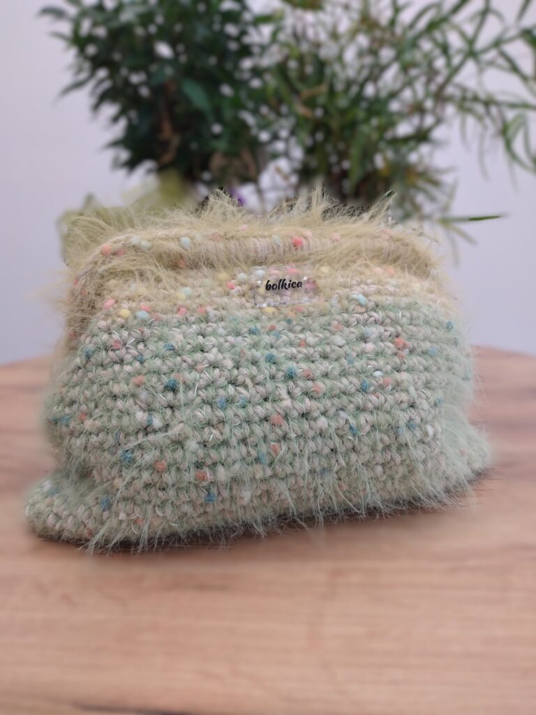 Clutch – heklana torba Bolkica